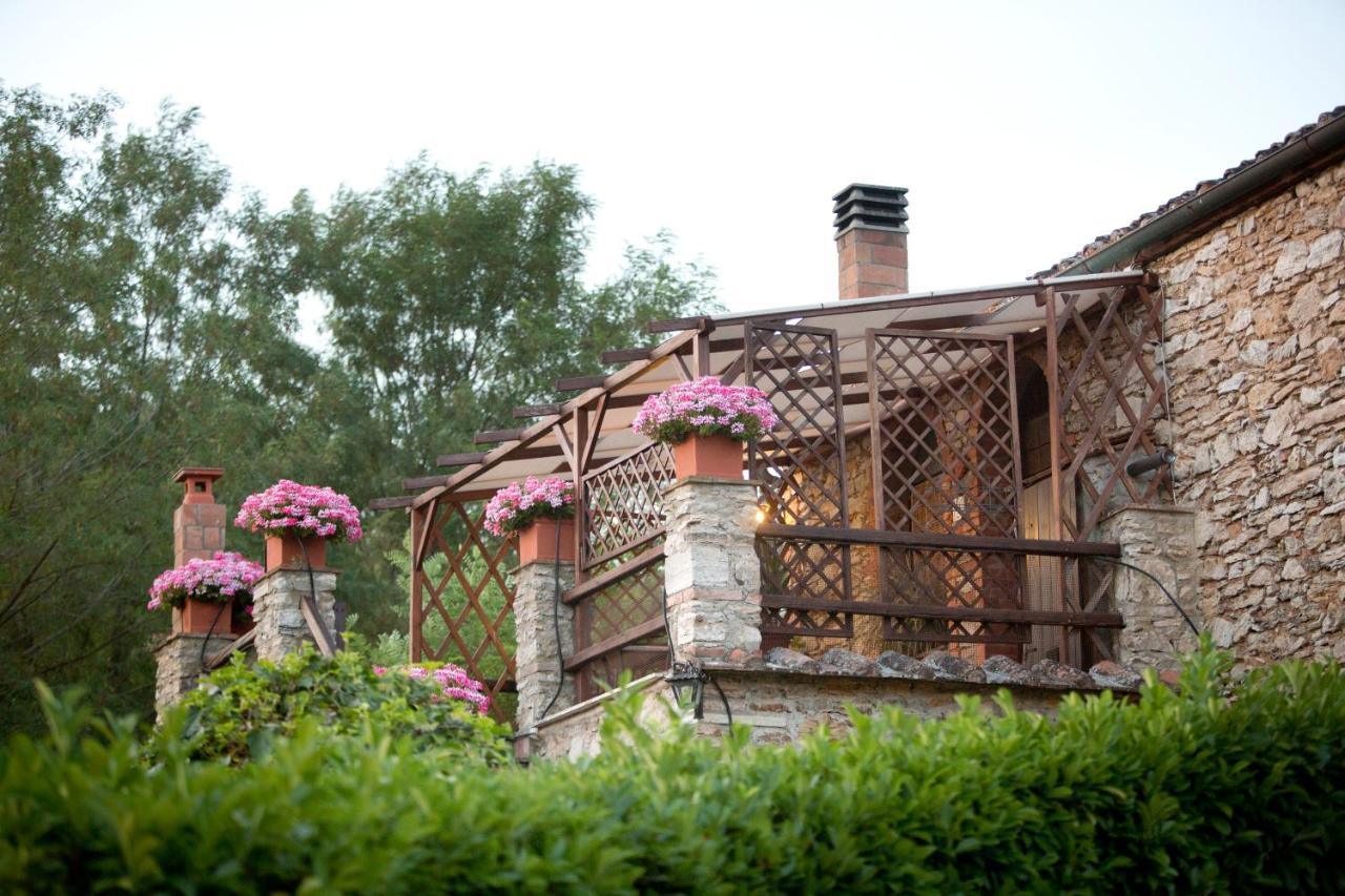 Agriturismo Podere Poggiarone Rapolano Terme Exterior photo
